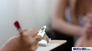 imagine romi rain's milf pussy facesitting young athena fleurs while she licks shaved clit!