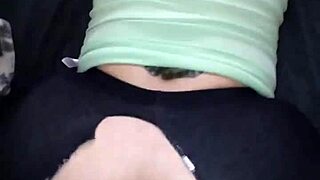 I crave my stepsis fat ass stuffed in leggings