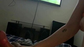 stepsis invites for scary movie then RIDES cock