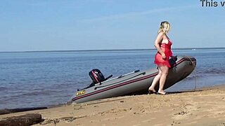 Beach Milf Flaunts Juicy Big Ass And Natural Tits Seductively