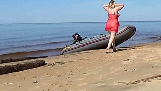 Beach Milf Flaunts Juicy Big Ass And Natural Tits Seductively