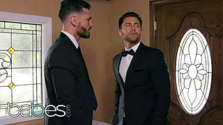 Aidra Fox teases Seth Gamble's cock then rides wild cowgirl style! 🍆💦