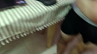 por solo 7 dólares me follas el culo grande y me acabas adentro