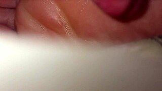 Girlfriend, lick my toes and suck feet like a good friend?