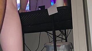 gamer girl wanna squirt on bbc after fortnite loss stress relief??