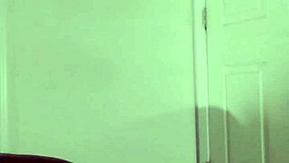 Romantic jeans sketching worships her curves in intimate free session