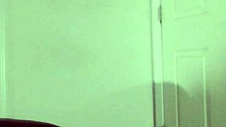 Romantic jeans sketching worships her curves in intimate free session