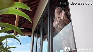 woke up horny gave morning blowjob then bent over for doggystyle