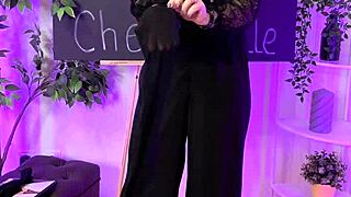 giulia shock slips into 20 den nylons at the club, teasing with her curvy teacher feet and heels