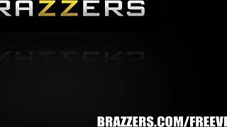 mia malkova doing sexy yoga turns into hot fuck right?