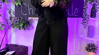 giulia shock slips into 20 den nylons at the club, teasing with her curvy teacher feet and heels