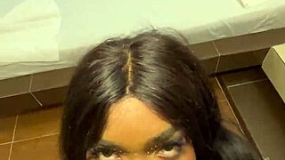 hey delivery guy want this colombian ass to pay your bill with hot pounding?