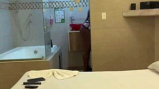 hey delivery guy want this colombian ass to pay your bill with hot pounding?