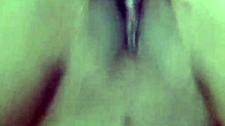 Minha princesa gozando wildly on camera!