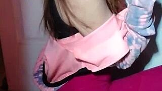 WOW! Bonneyuwu Sucks 3 Lollipops With Pretty Lips!