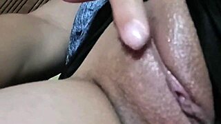 Venga sexy Colombian bride masturbates hard with dildo to massive orgasm