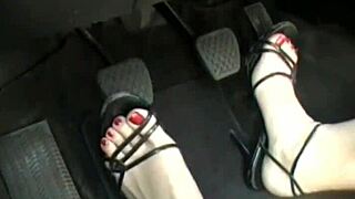 Three ladies race my car gas pedal joyride