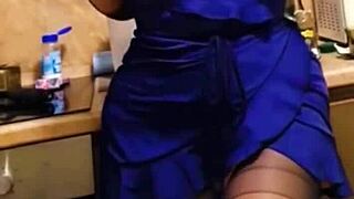 Stepmom shows stepdaughter how to scissor and lick wet pussies in hot lesbian fuck lesson 😍👅