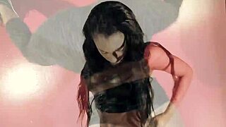 damn my ebony ass shakes wild when i rip clothes for that twerk booty dance 🔥🍑