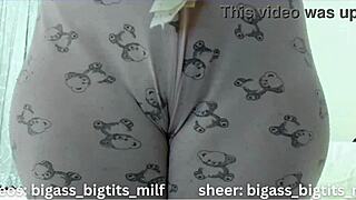 check out this milf's juicy cameltoe spreading wide for some wet pussy play