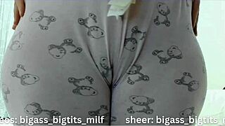 check out this milf's juicy cameltoe spreading wide for some wet pussy play