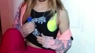 WOW! Bonneyuwu Sucks 3 Lollipops With Pretty Lips!