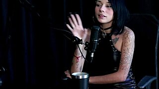 começou como garota de programa... paty raven gets wild on sheer red 😈🔥