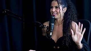 Sweet Karolzinha chats model tips with mom