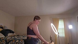 Clara Crisp Milf Bbw Preps And Films Giantess Fetish Bts