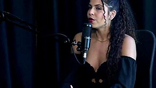 Sweet Karolzinha chats model tips with mom