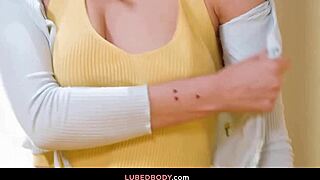 Massage Student Rebecca Vanguard Licks Erin Everheart's Oiled Pussy Hungrily