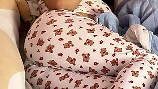 ugh this chubby latina's big ass farts loud on bed so natural and curly hot 😩💨