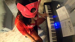 Milfycalla's fetish blowjobs! Latina cum-slut with big ass in shorts reads perverse comments