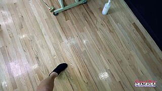 Starlette's Pussy Rub Tease Leads Straight to Blonde Blowbang and Ride