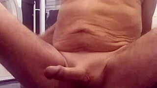 chris cam show features shaved homemade amateurs bathing in shower