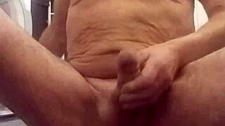 chris cam show features shaved homemade amateurs bathing in shower