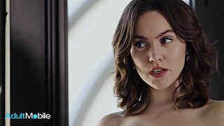 SLENDER BRUNETTE PUSSY POUNDED HARD IN MISSIONARY CREAMPIE