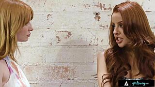 Lacy Lennon and Vanna Bardot's hairy pussies compete in wet lesbian scissoring 👅💦