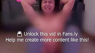 Doing sit-ups with lush vibrator stuffed in both holes lost count too distracting 😩💦