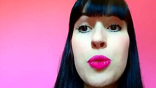 sexy leanne richardson drives me wild with her hot curves