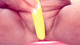 desi bhabhi couple indulges in sideways bathroom pussy pounding