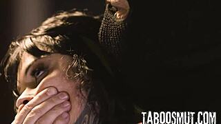 omg 😍 curvy latina gets fucked doggystyle rough by stranger in her house... big ass bouncing on that fat cock cowgirl style too!