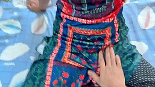 Desi schoolgirl tempts her teacher