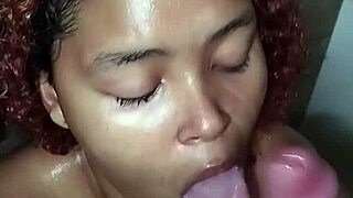 couple bangs hard in bathroom 💦 creamy mouth finish 😋