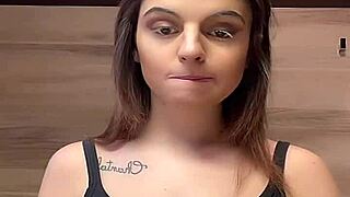 damn these huge braless tits bounce wild in tanktop all day