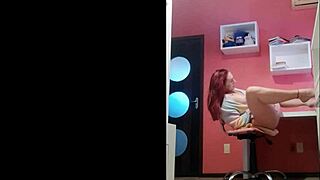 safada spreads wide horny wet brunette masturbates closeup to orgasm full vid