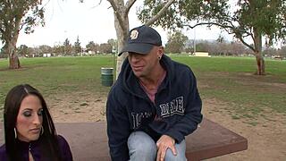 fuckin this slutty brunette milf kortney kane feels sooo good