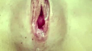 feeling so lonely right now my wet latina pussy needs your tongue