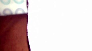 my friend's girlfriend kia is so tight during tattoo massage