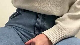 How fast can you cum in the doctor's office without getting caught?